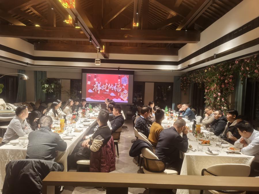 17376795428297001DB8.jpg IMG_20250122_180900.jpg