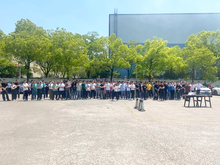 174839596176556480B8.jpg 70c727f7312f4f5183d7a7a98a434f9b.jpg